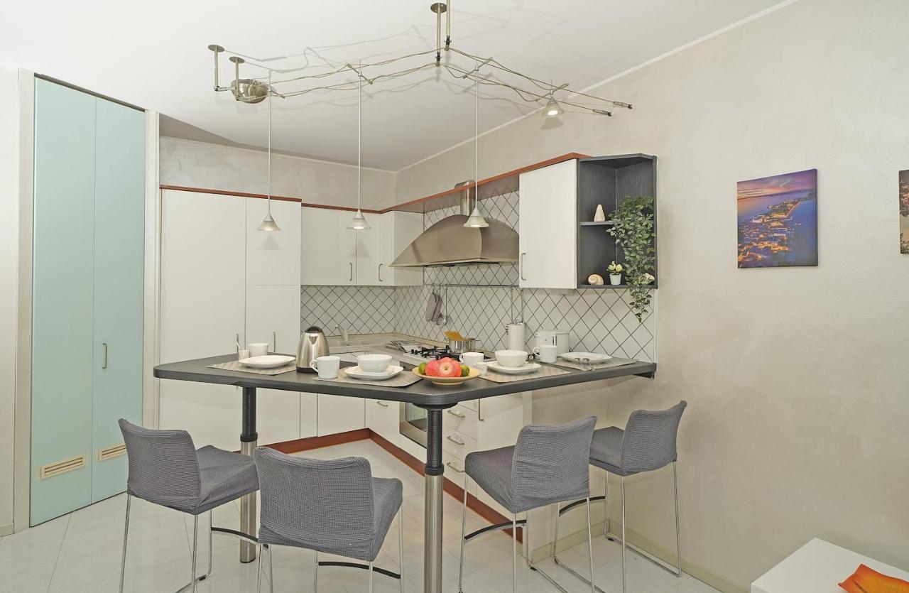 Casa Rudi - Gardagate Apartment Sirmione Luaran gambar