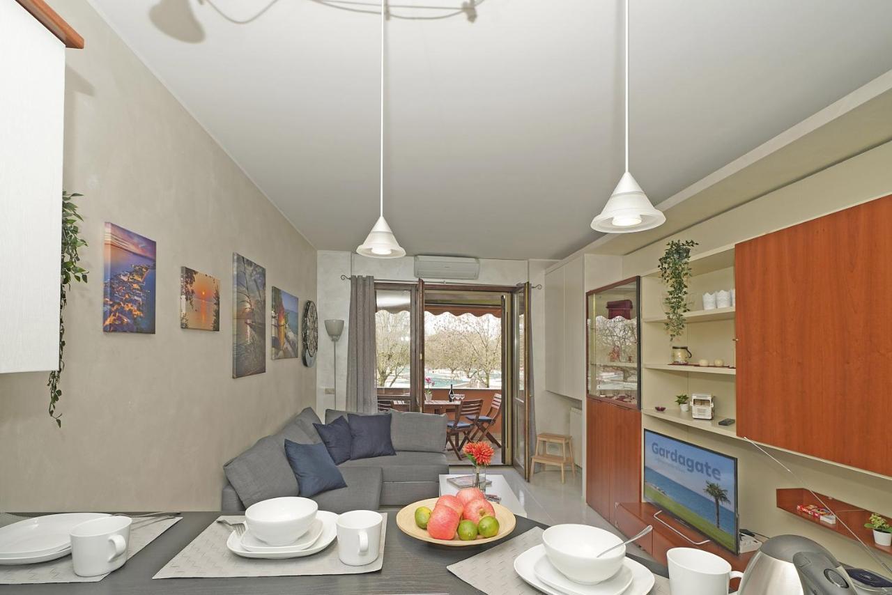 Casa Rudi - Gardagate Apartment Sirmione Luaran gambar
