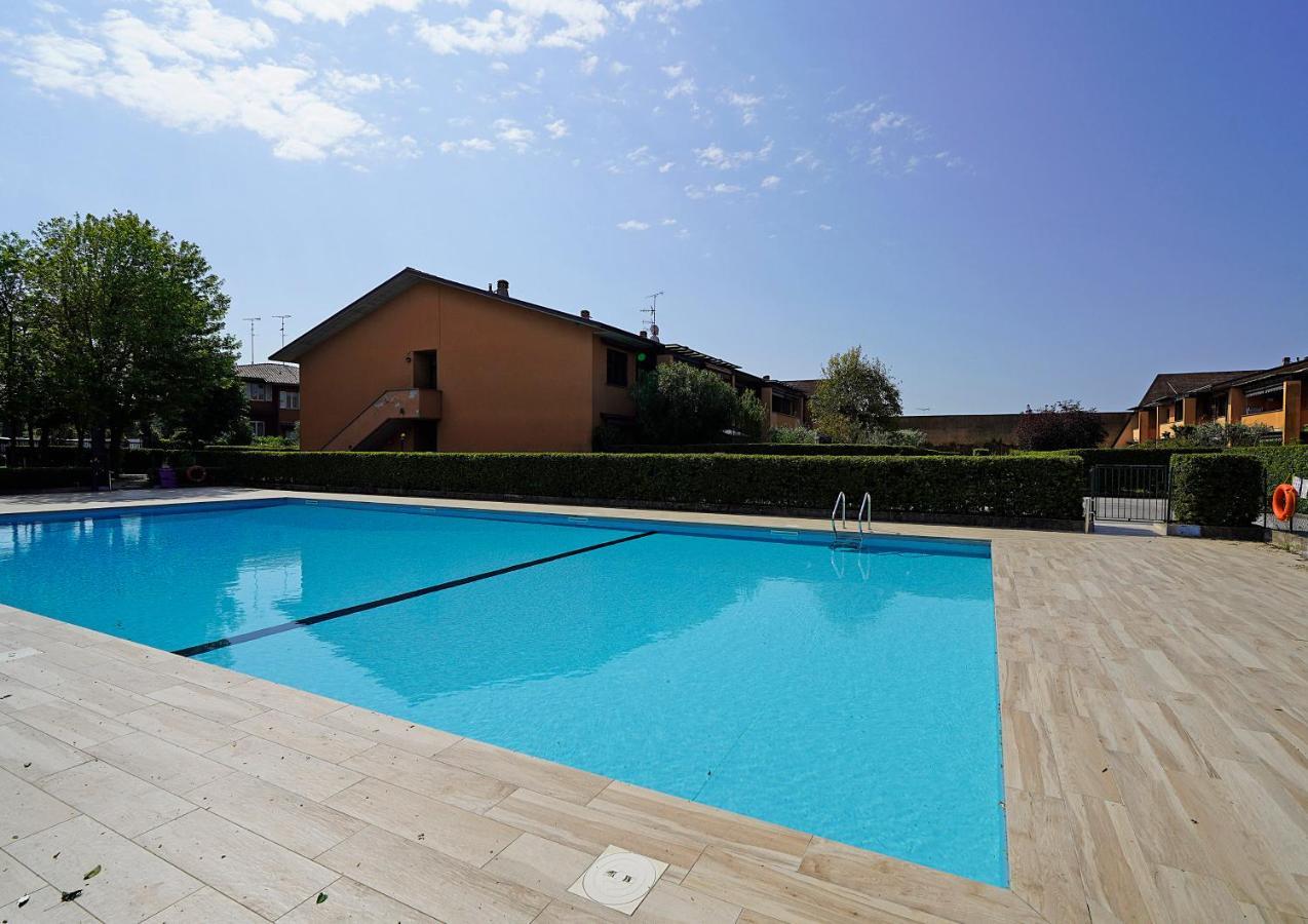Casa Rudi - Gardagate Apartment Sirmione Luaran gambar